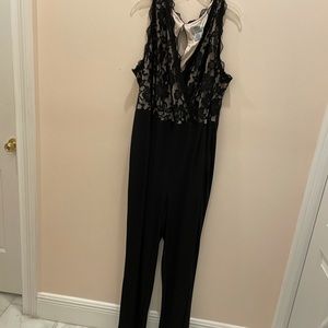 MONROE & MAIN SZ 24 BLACK JUMPSUIT SLEEVELESS
